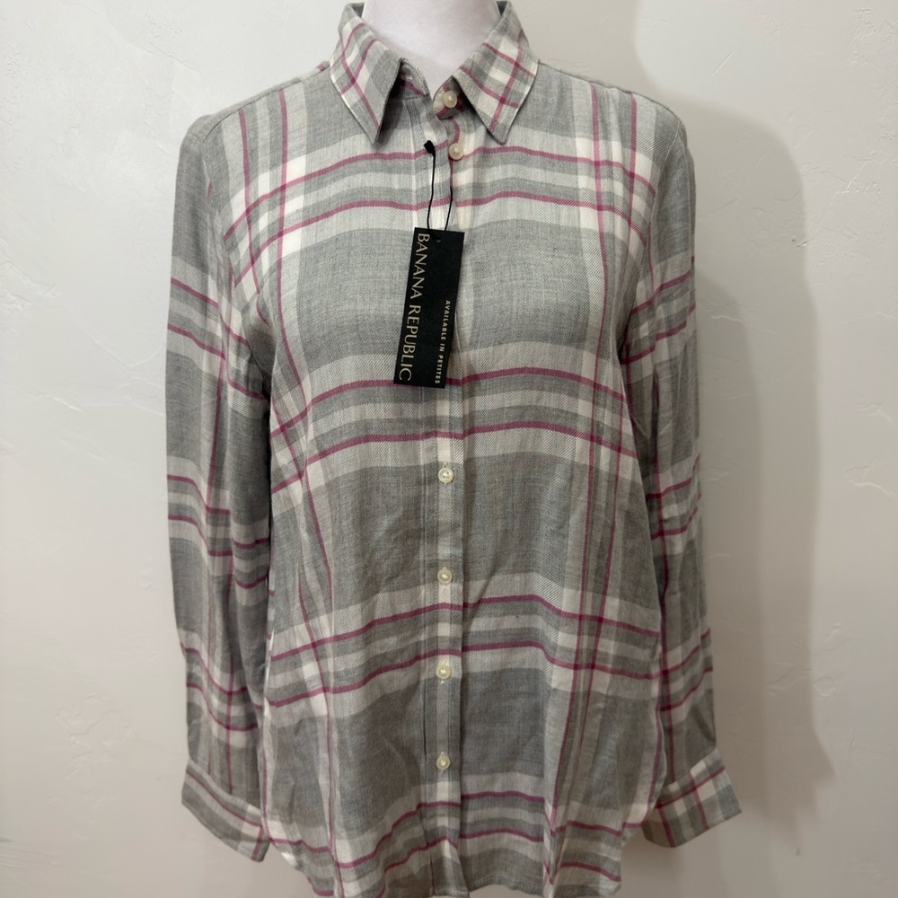 🆕 Banana Republic Gray and Pink Plaid Button Down Shirt, NWT, Small